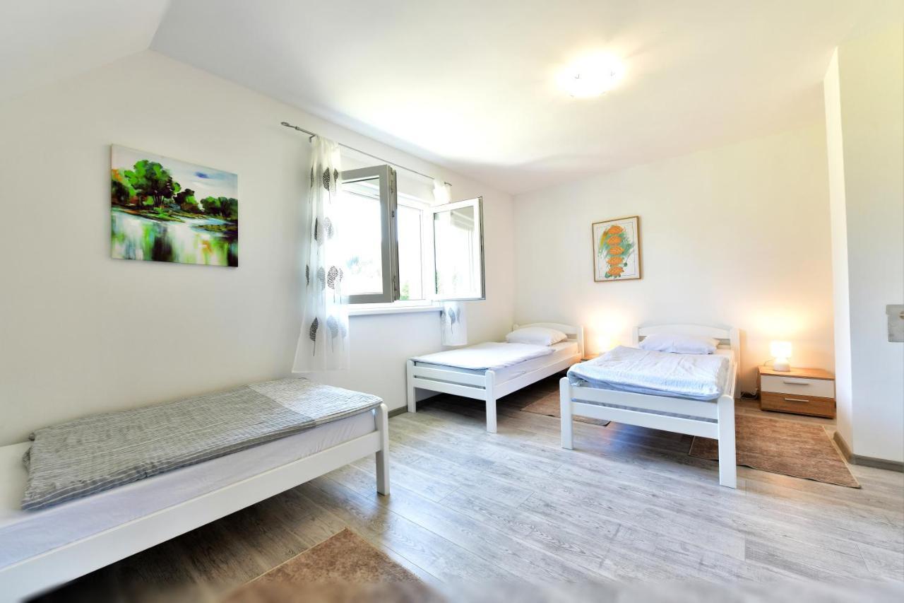 Kuca Za Odmor Roby Apartment Saborsko Exterior foto