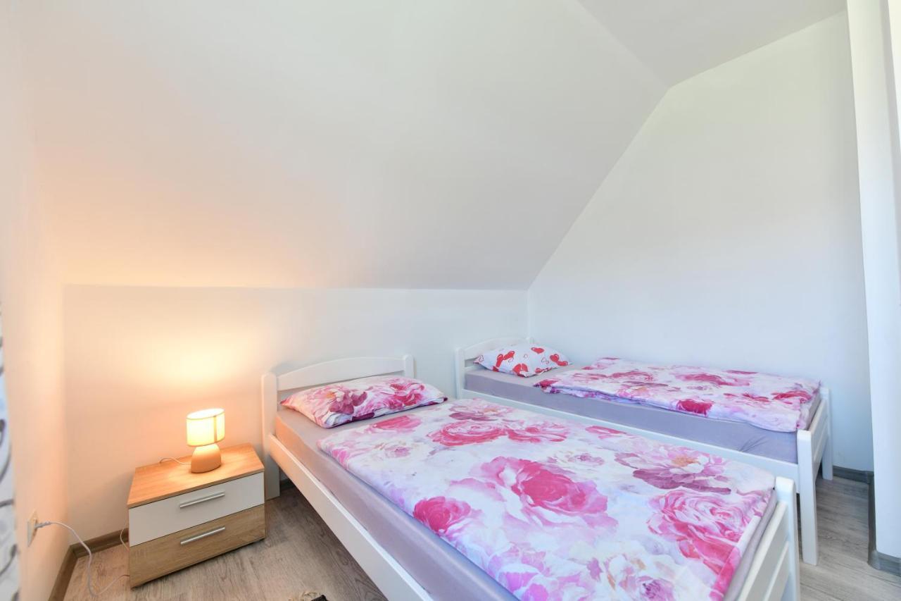 Kuca Za Odmor Roby Apartment Saborsko Exterior foto