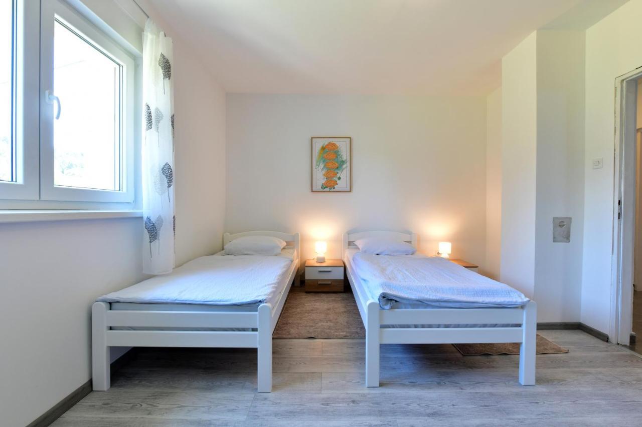 Kuca Za Odmor Roby Apartment Saborsko Exterior foto
