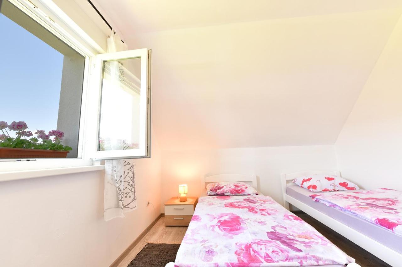 Kuca Za Odmor Roby Apartment Saborsko Exterior foto